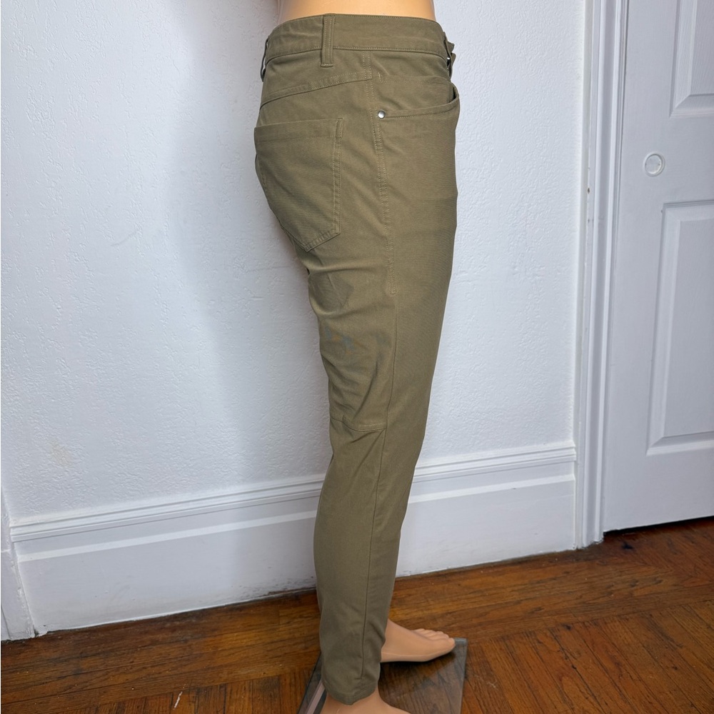 Lululemon ABC Pant Men’s 30x28 Slim Fit 5 Pocket Warpstreme Khaki Tan - Picture 4 of 10